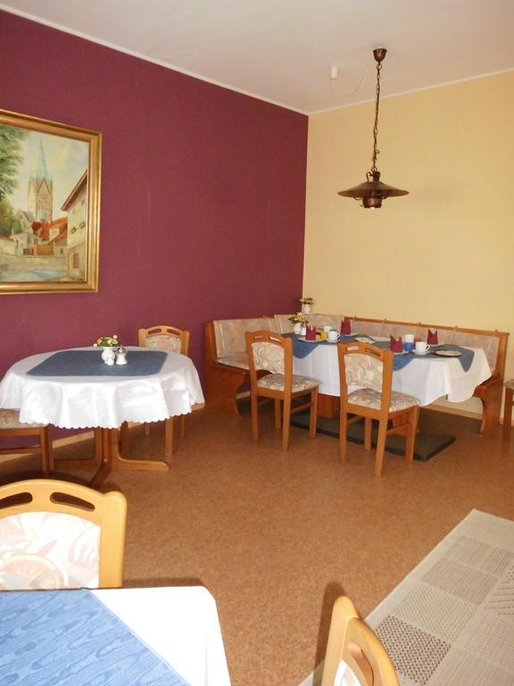 Hotel Garni Am Heuberg Эшвеге Экстерьер фото